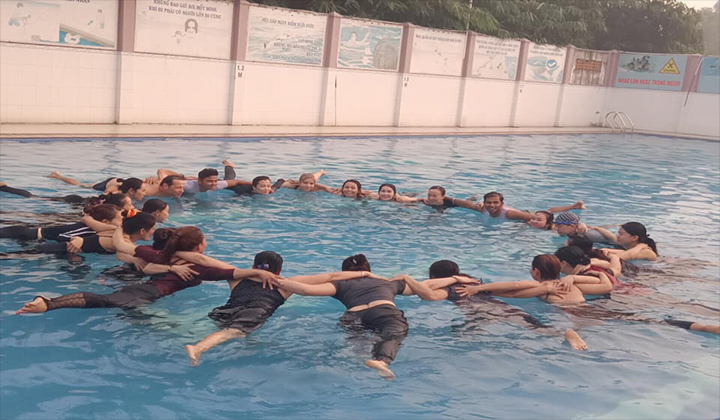 Trung tâm dạy bơi ở Bình Dương 